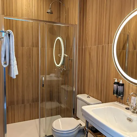 Hotell D'angleterre 2*