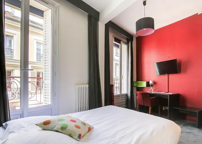 앙글르테르 호텔 베흑사이으