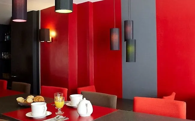 앙글르테르 호텔 2*